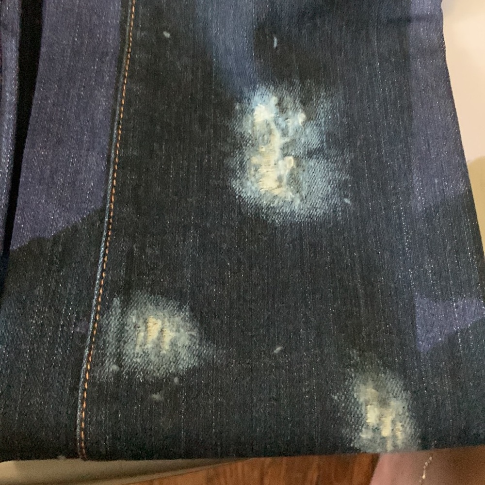J BRAND CUSTOM DISTRESSED DENIM JEANS. - Picture 7 of 12